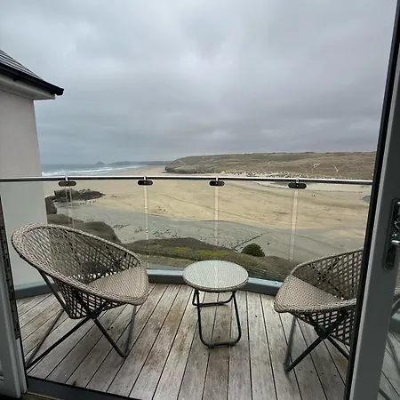 Stylish Beachfront Penthouse Apartment